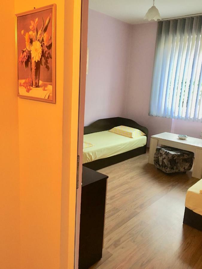 Apartment Andrea Warna Exterior foto